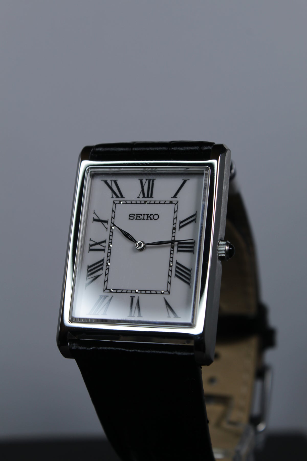 Seiko Classic Quartz Plateado