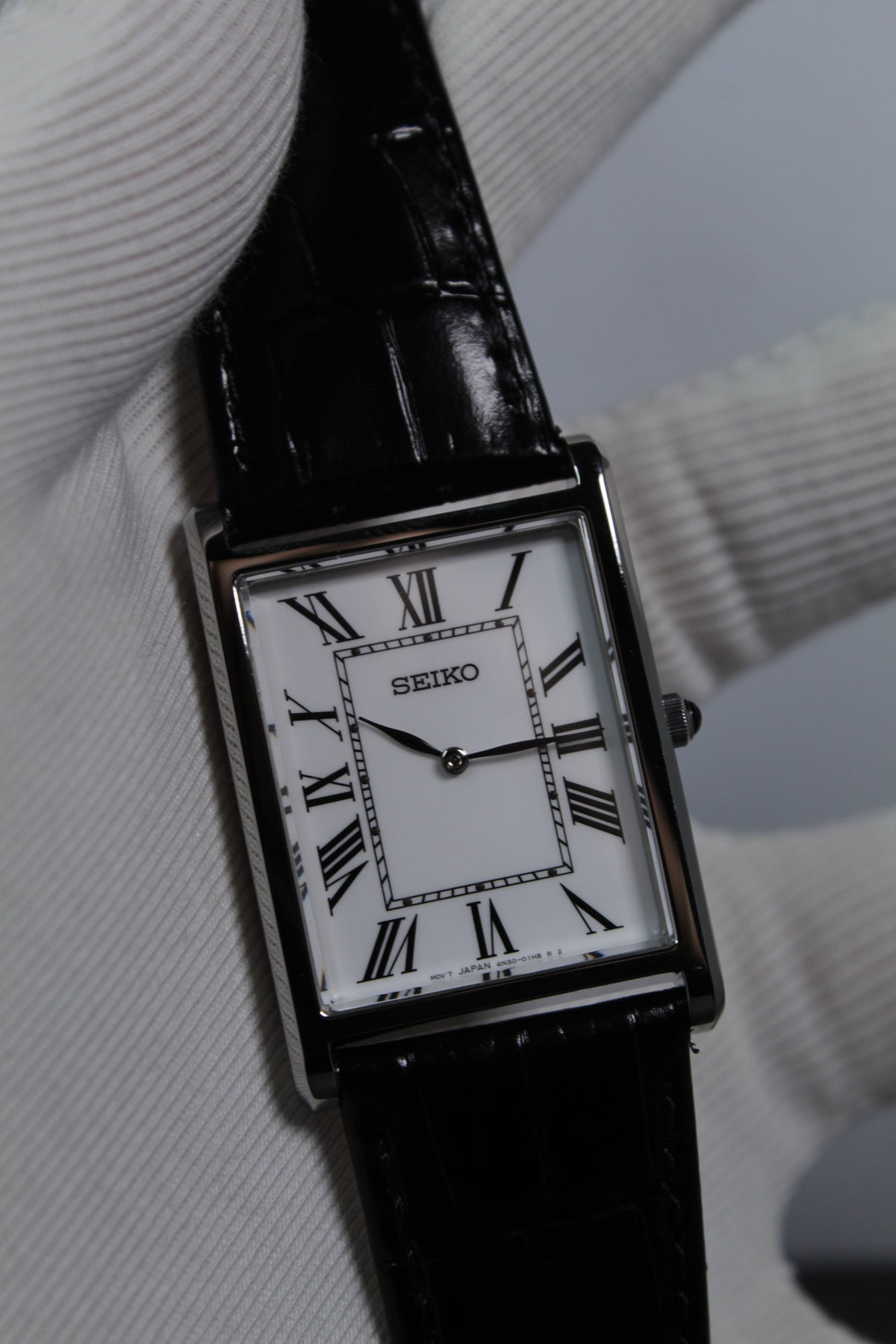 Seiko Classic Quartz Plateado