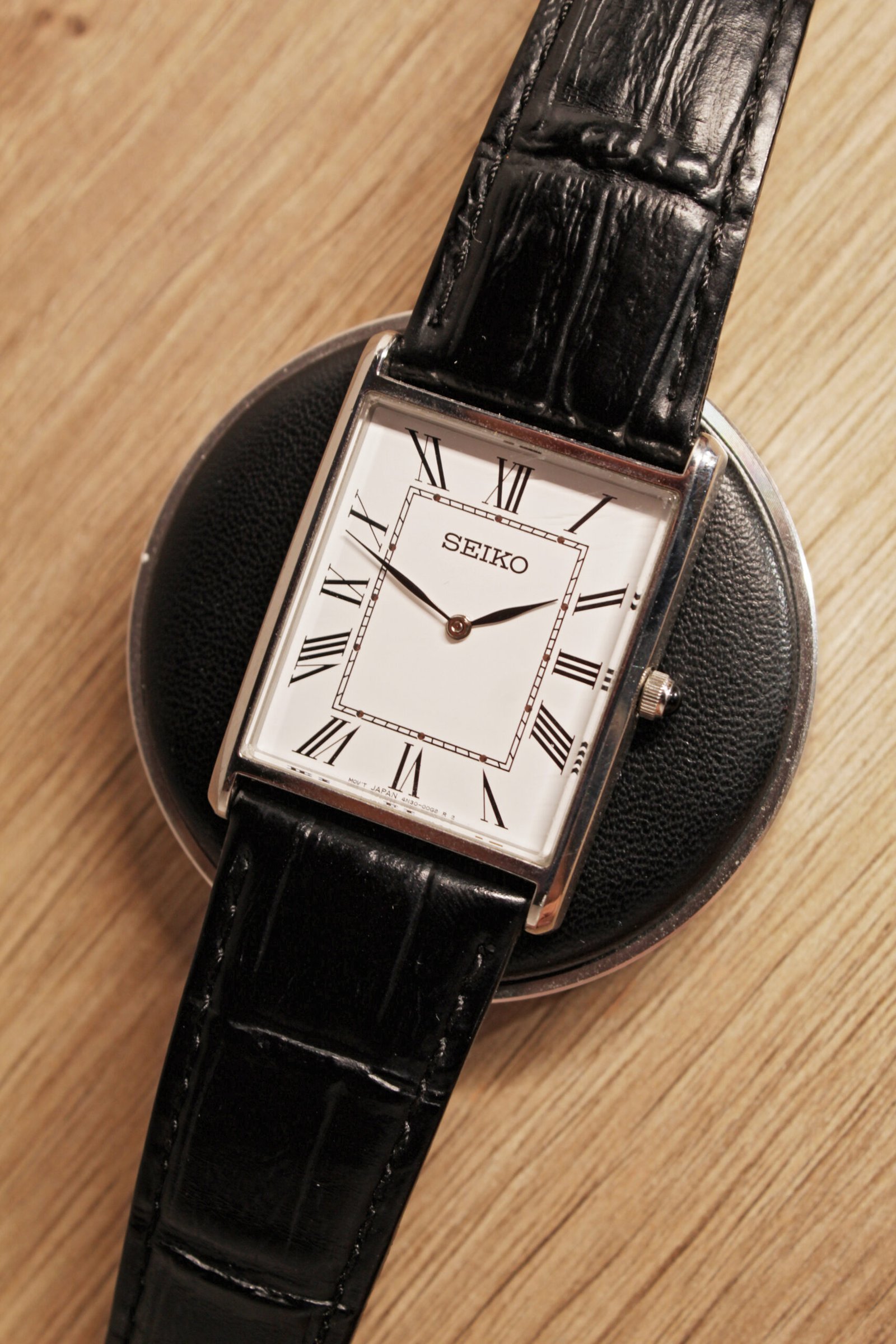 seiko-essentials-swr049-tank